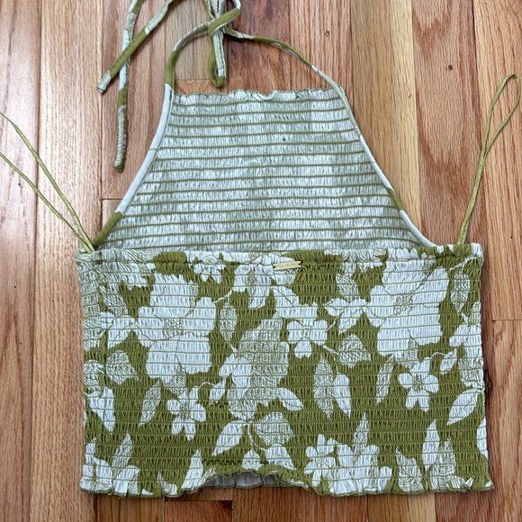 NEW BILLABONG WOMENS GREEN HALTER TIE TANK TOP SMOCKED SEAWEED GREEN LARGE - Picture 5 of 6